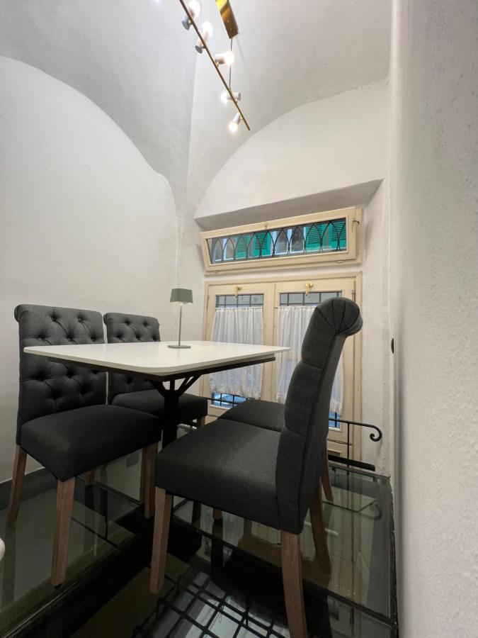 Unique And Antique Apartment Florence Exterior photo