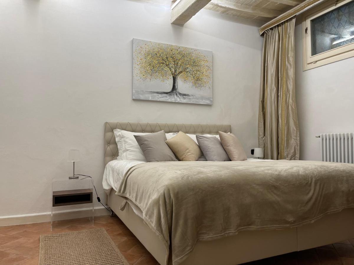 Unique And Antique Apartment Florence Exterior photo